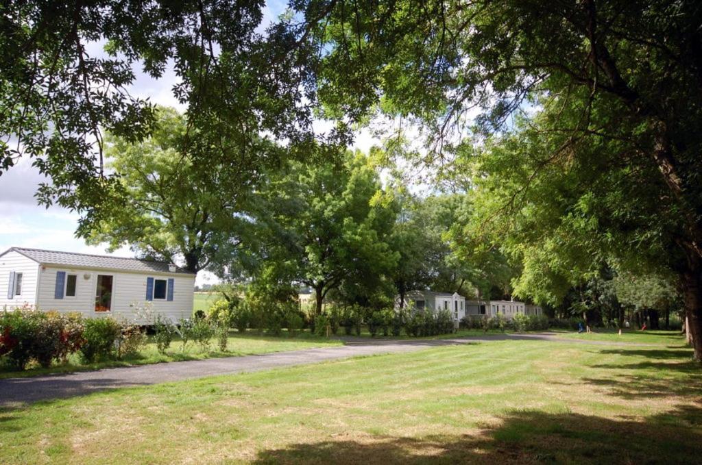 Camping Les 2 Salamandres Arces-sur-Gironde Buitenkant foto