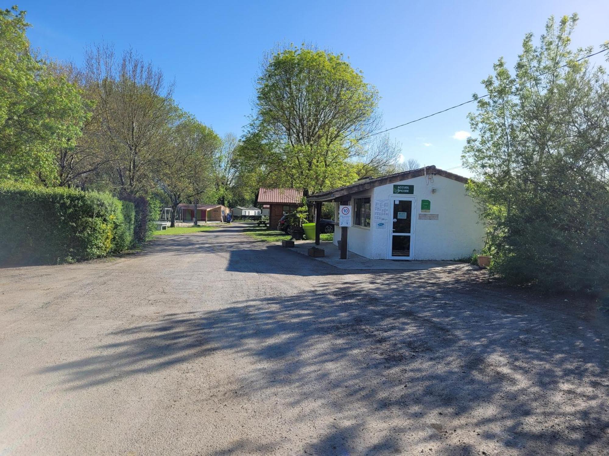 Camping Les 2 Salamandres Arces-sur-Gironde Buitenkant foto