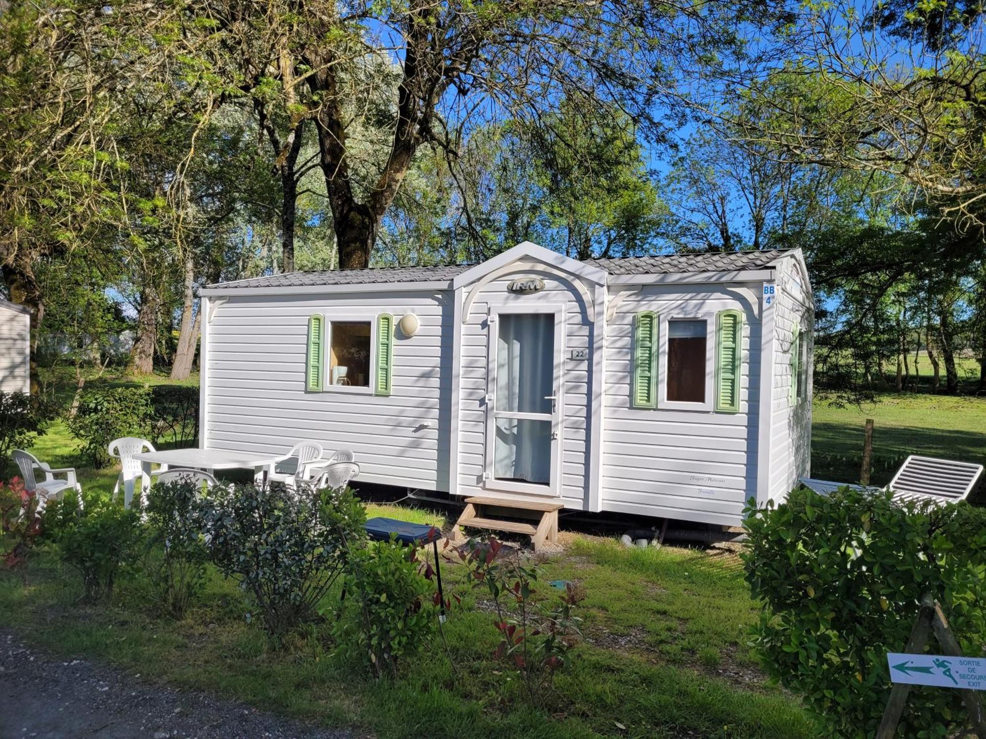 Camping Les 2 Salamandres Arces-sur-Gironde Buitenkant foto